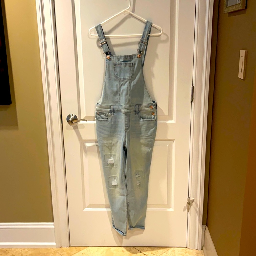 Brand New Abercrombie Kids distressed overalls